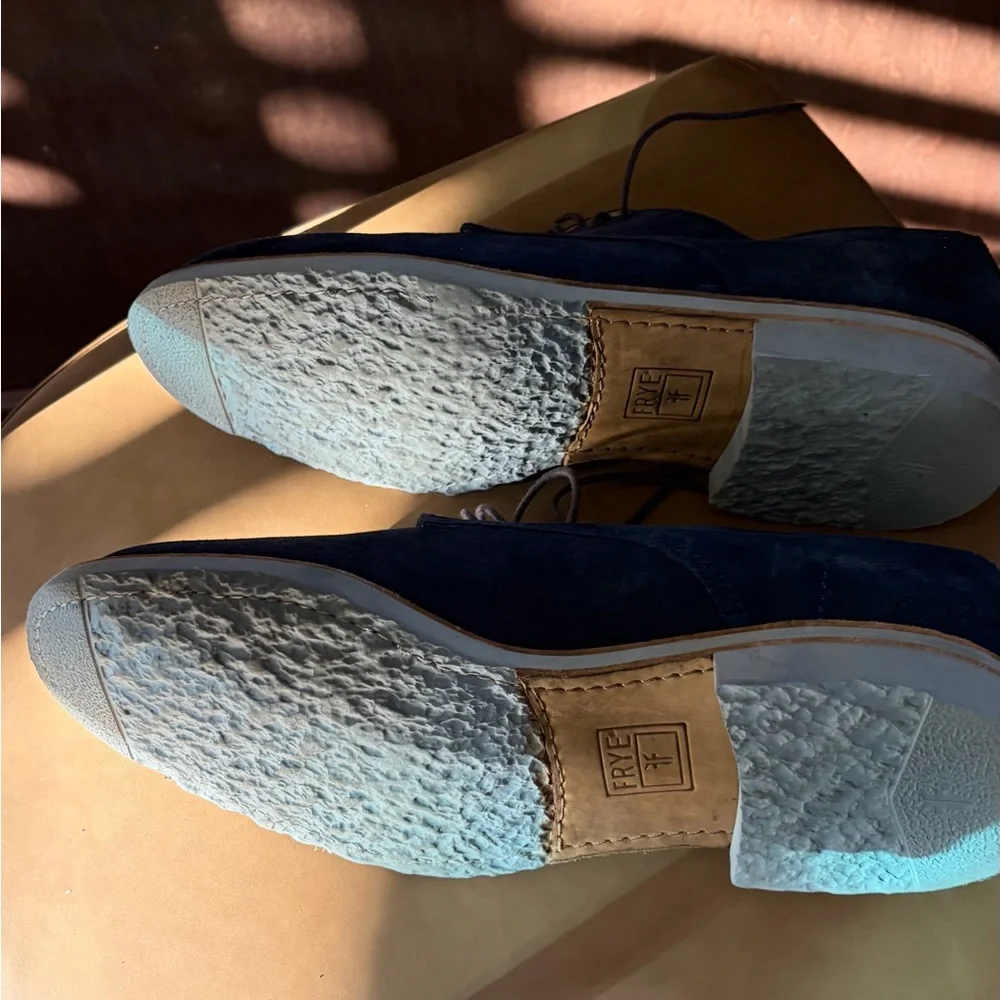FRYE BLUE SUEDE OXFORDS Size MEN 11D - Picture 6 of 9